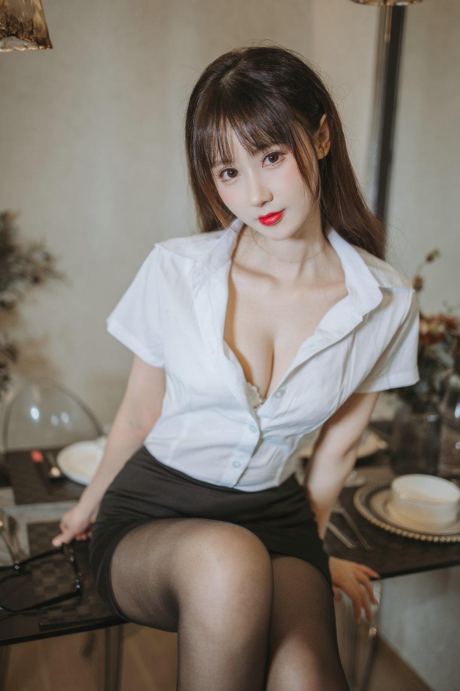 羽生三未图集 - 黑丝包臀OL / 40P-657MB / cos萌妹-绅士图