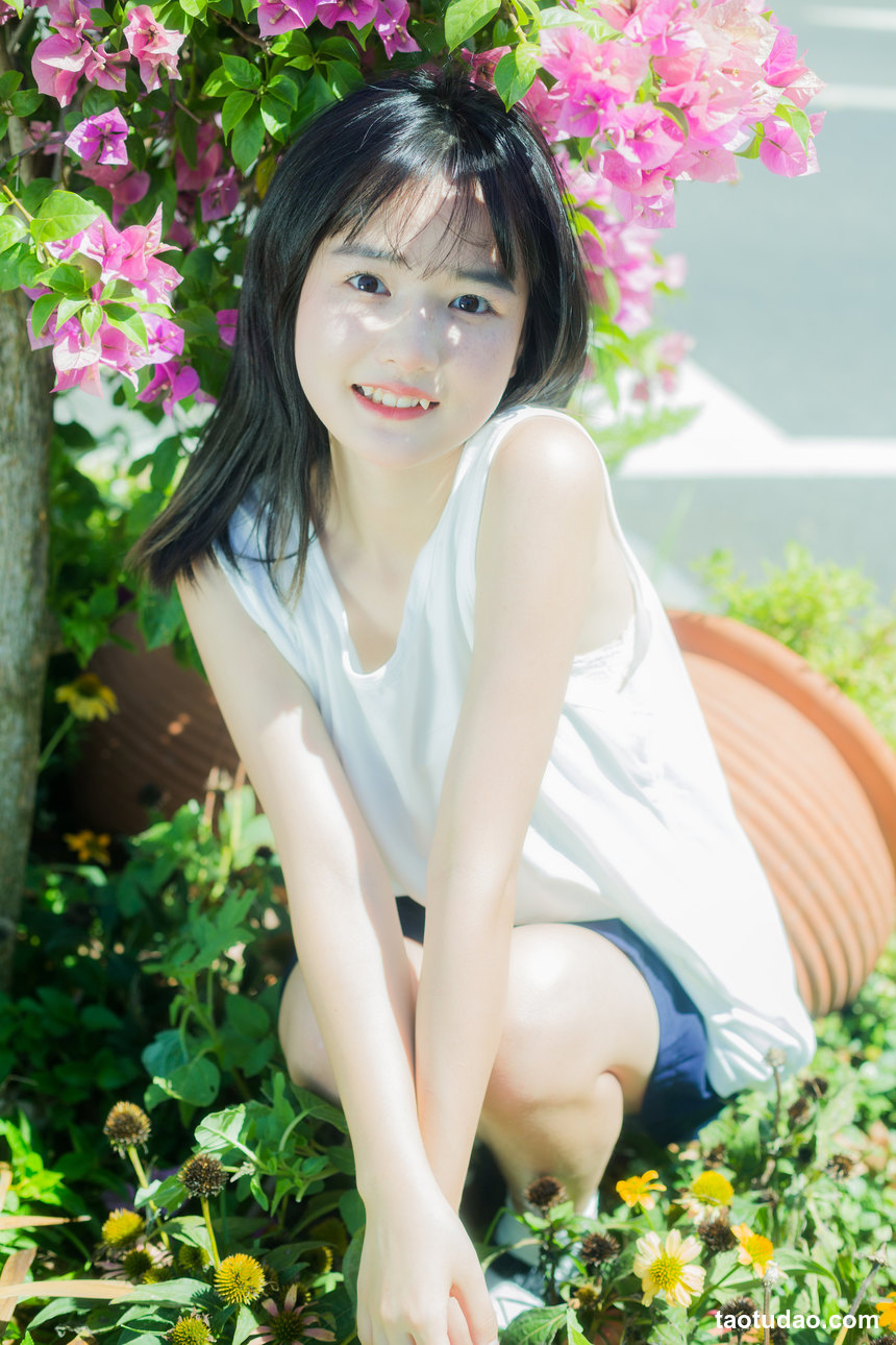 图片[3]-[YITUYU艺图语]2022.09.30 街心三角梅 小怡妹妹cute[33+1P／362MB]-绅士图