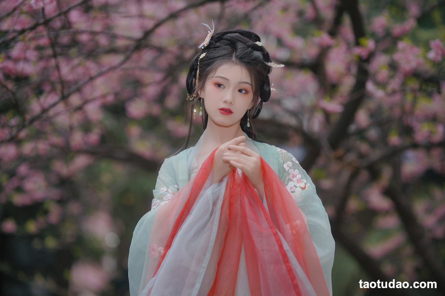 图片[3]-[YITUYU艺图语]2023.03.21 弄花香满衣 悦璃[21+1P／345MB]-绅士图