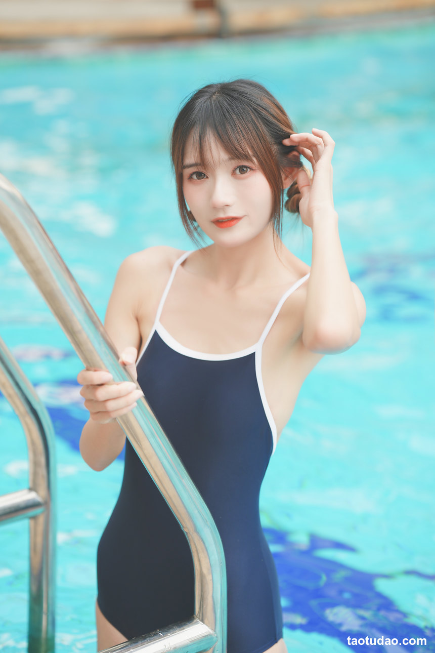 兔子Zzz不吃胡萝卜 – NO.98 甜甜的死库水 [29P-90MB]-绅士图
