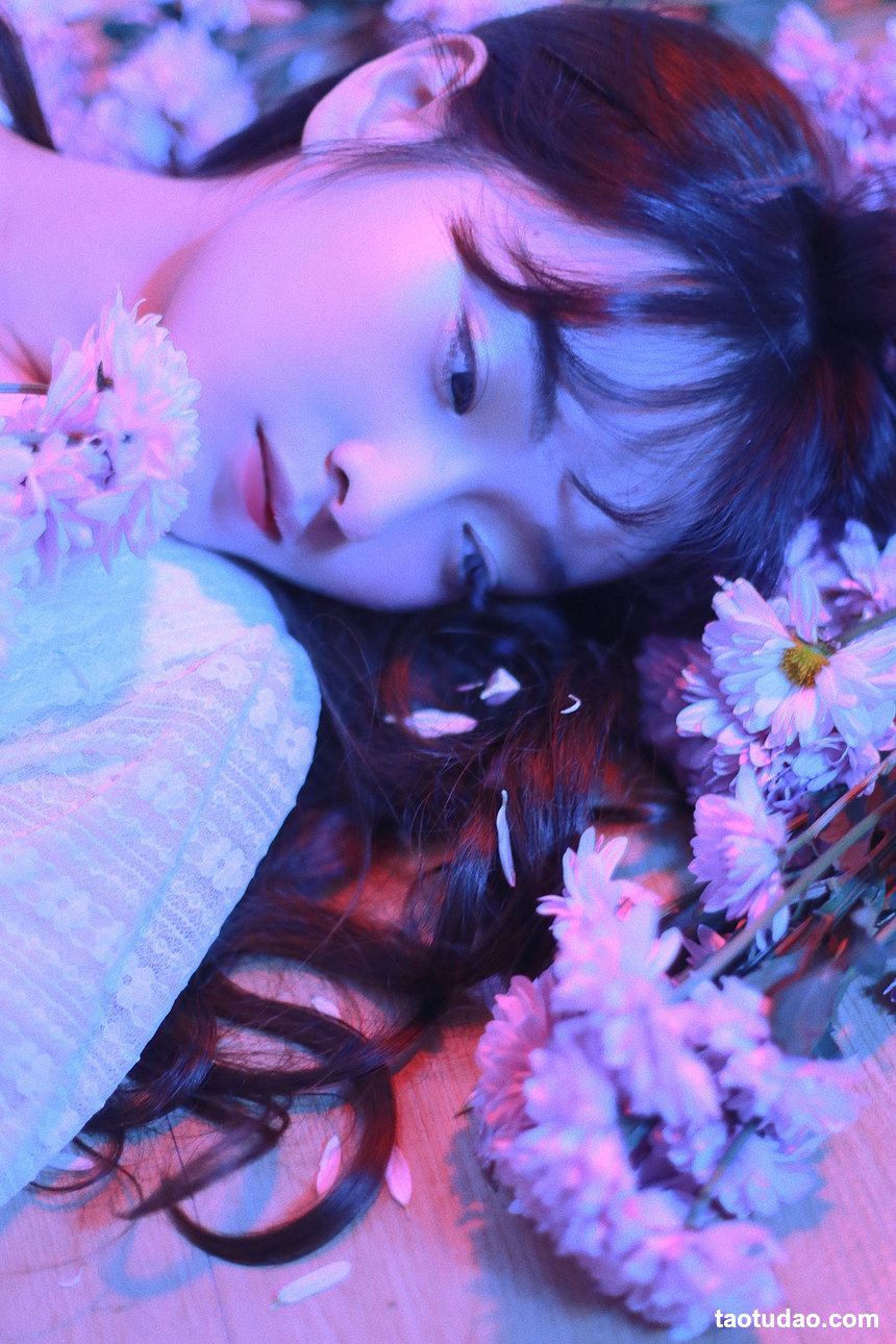 图片[2]-[YITUYU艺图语]2022.06.10 迷幻花语 聪儿[20+1P／179MB]-绅士图