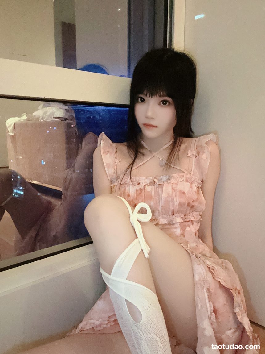 桜桃喵- - 花束自拍 [28P-184.79MB]-绅士图