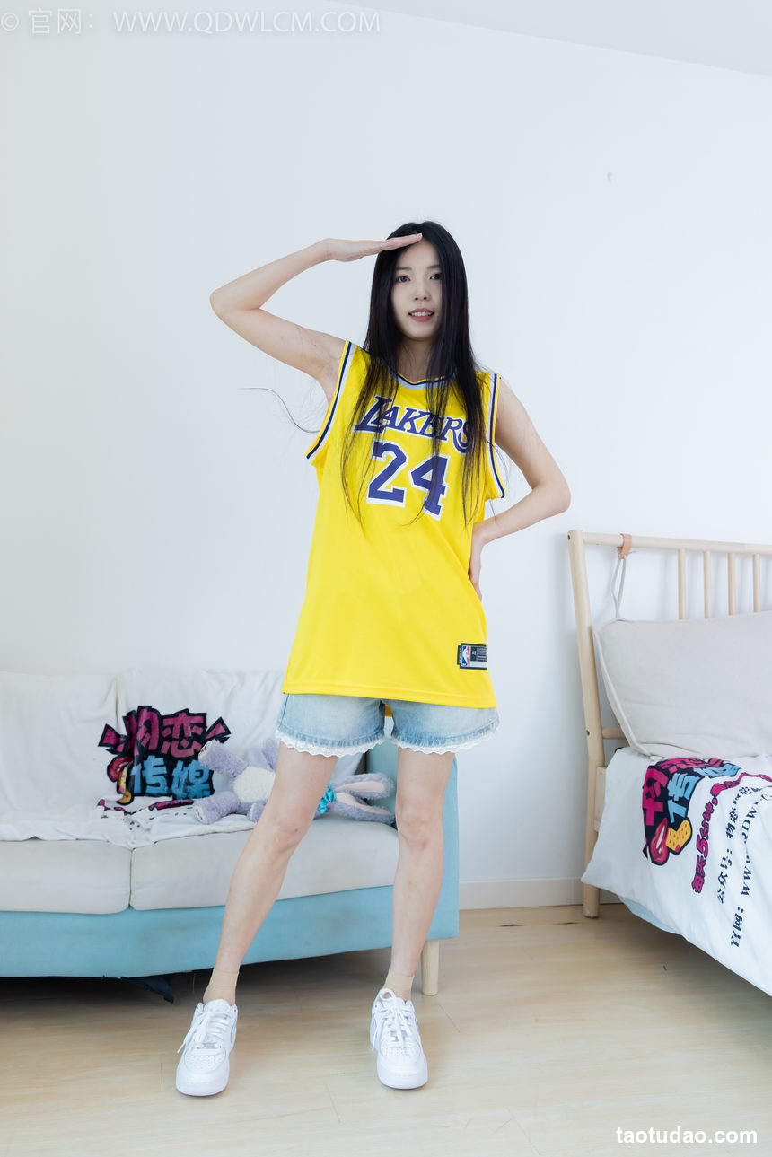 图片[2]-物恋传媒 NO.2245 茯苓-板鞋、短款薄肉丝（脚尖加固款）、裸足（银色指甲油）[191P-1V-4.41G]-绅士图