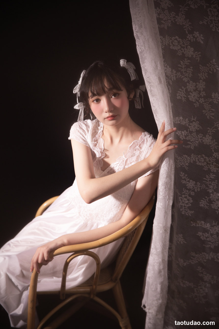 图片[4]-[YITUYU艺图语]2022.11.03 南法少女 阿瑶[21+1P／219MB]-绅士图