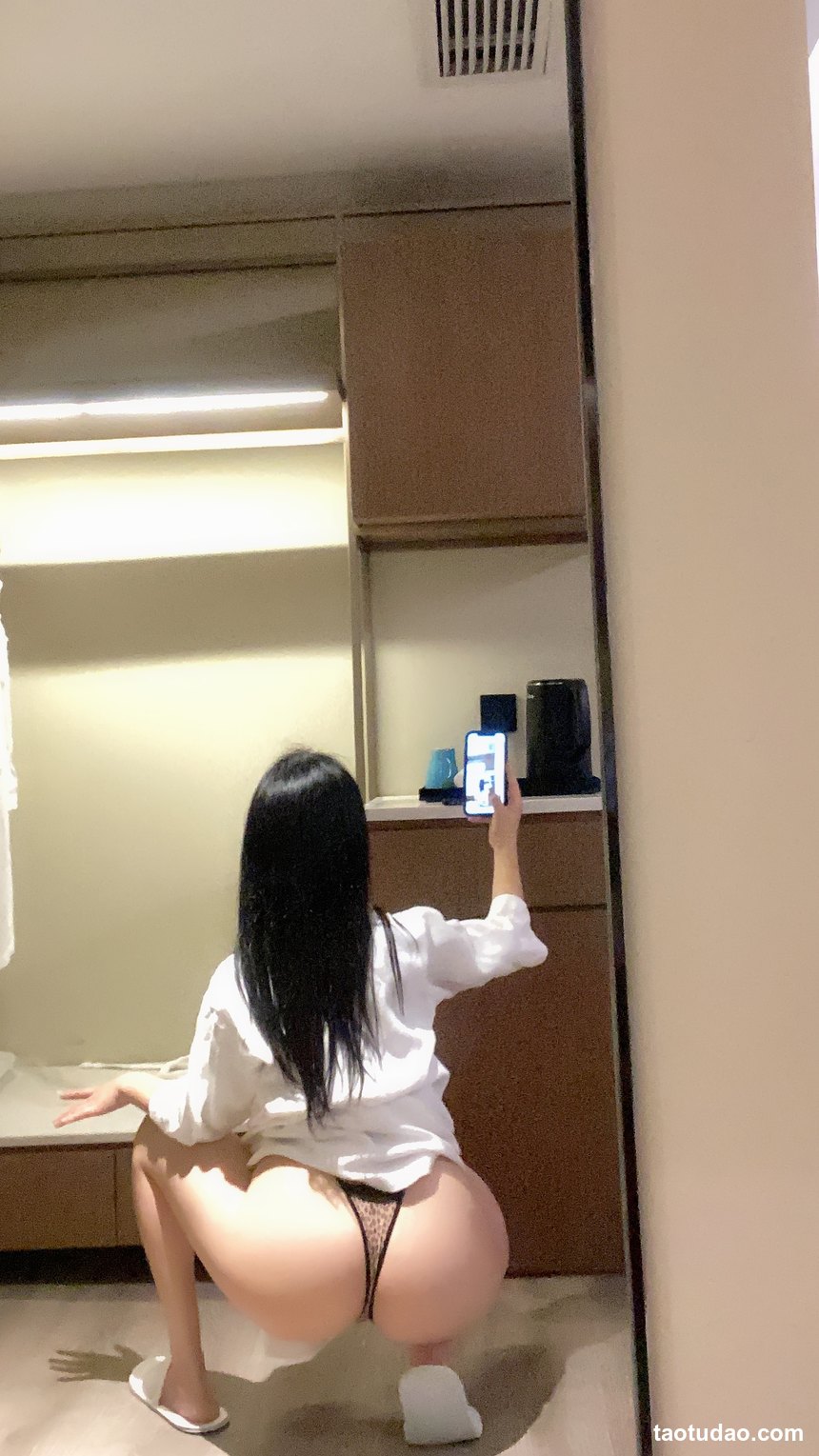 俏妞qiaoniuTT - 可以夹住牙刷 [10P+1V-65MB]-绅士图