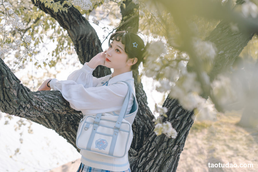 图片[2]-[YITUYU艺图语]2023.04.23 白色相簿 桃墨公子x [48+1P／412MB]-绅士图