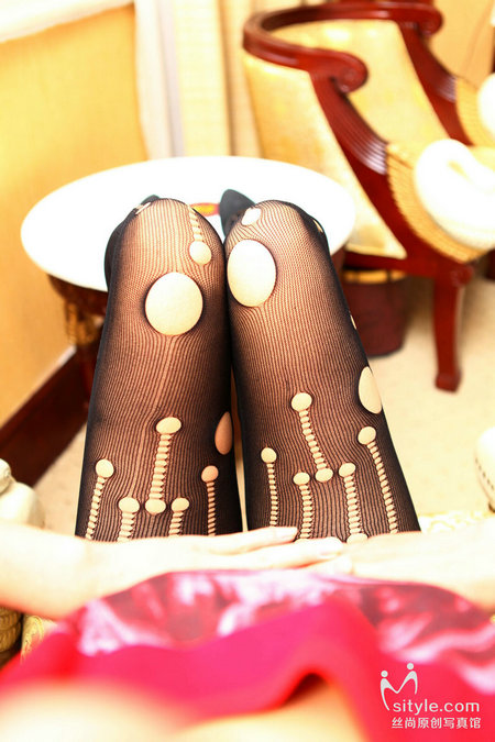 / Sityle /丝尚写真 20130129 NO.077 / 36P58MB / 丝袜美腿-绅士图