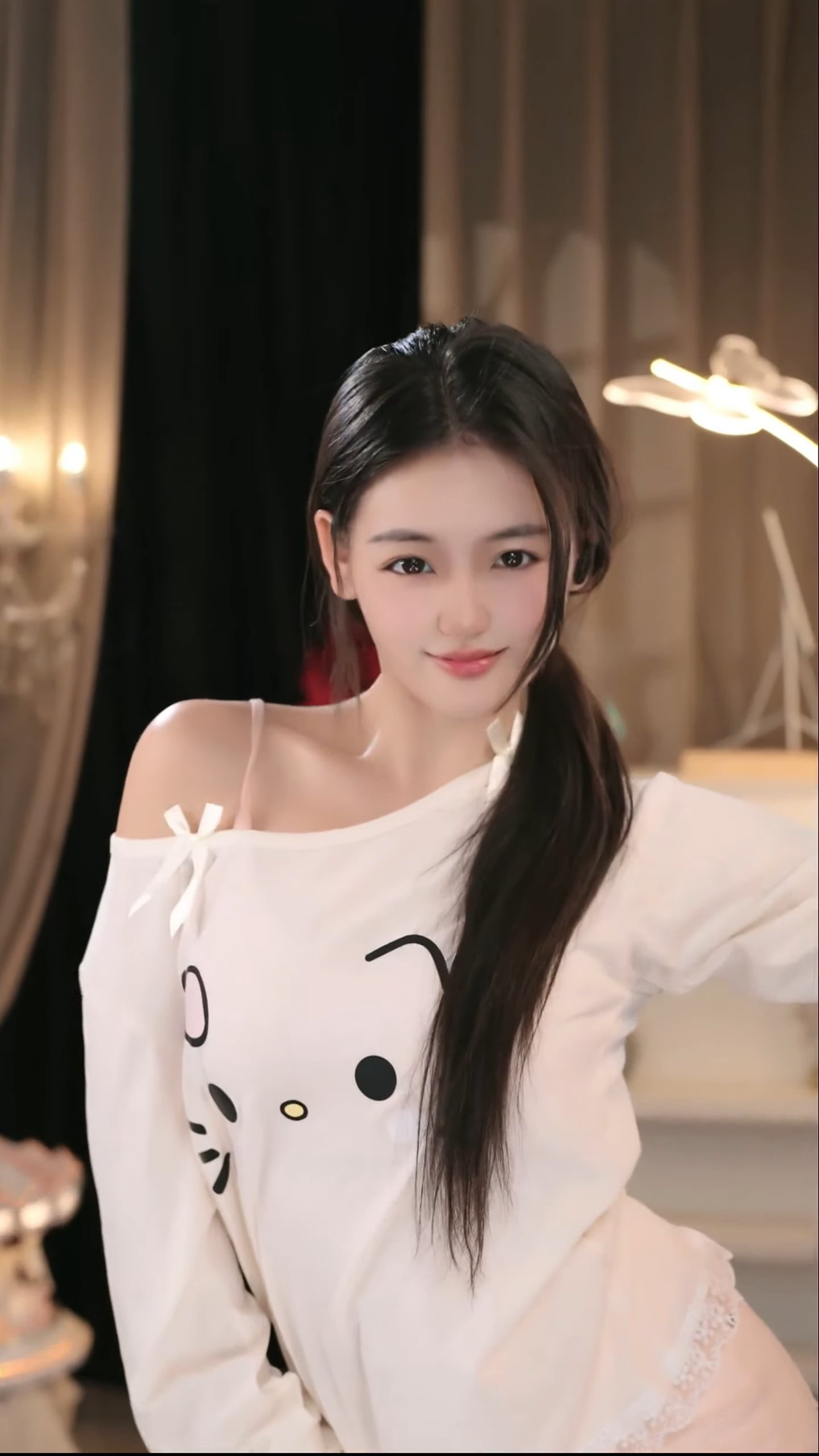 美女热舞1262 / 饭拍视频-艺库