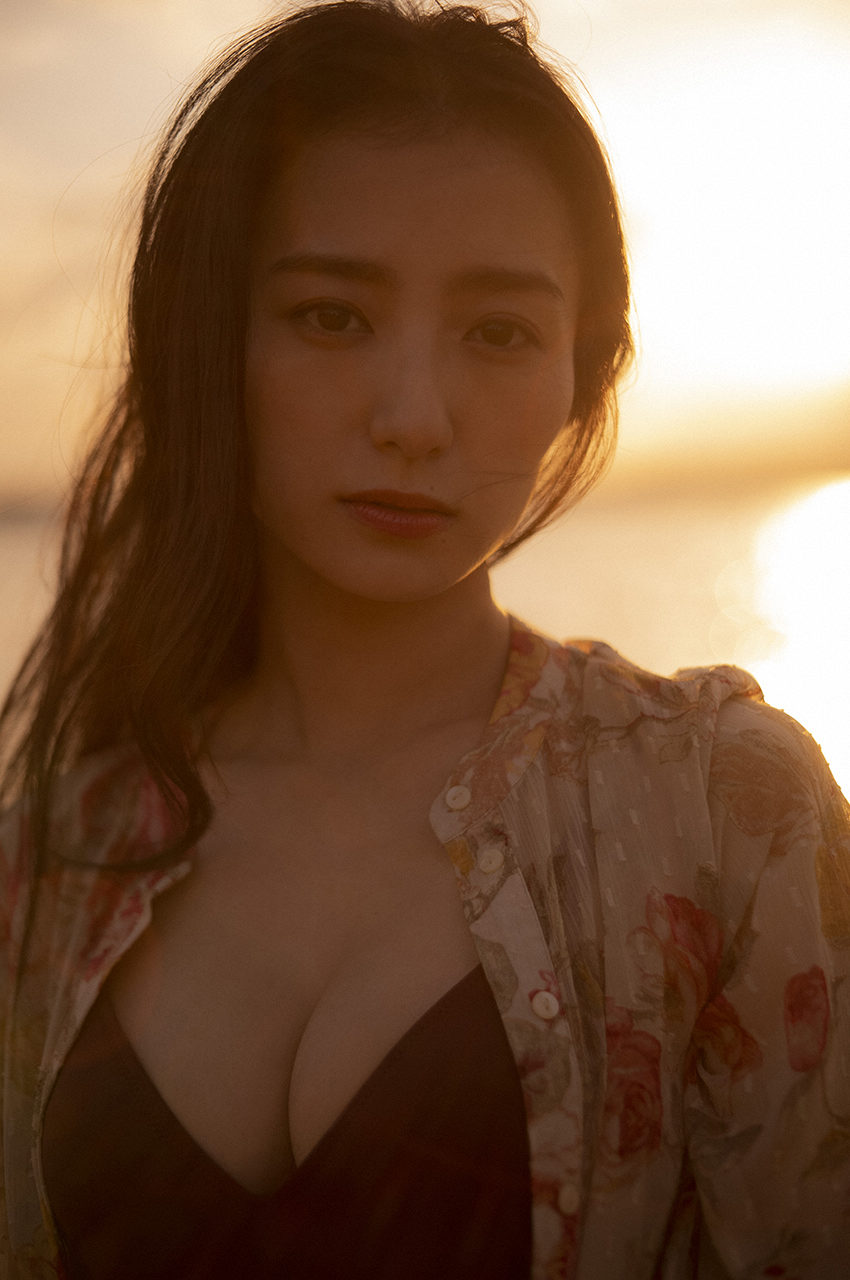 图片[4]-高田里穗写真集「WPB-Net」 No.262「ひかり輝く時間の中で」-绅士图