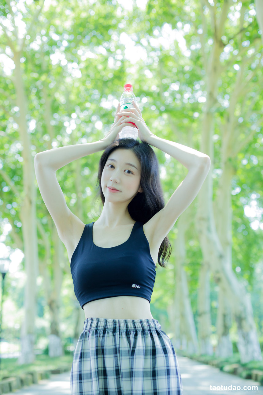 图片[4]-[YITUYU艺图语]2022.09.08 晨练日 饲猫少女-[26+1P／237MB]-绅士图