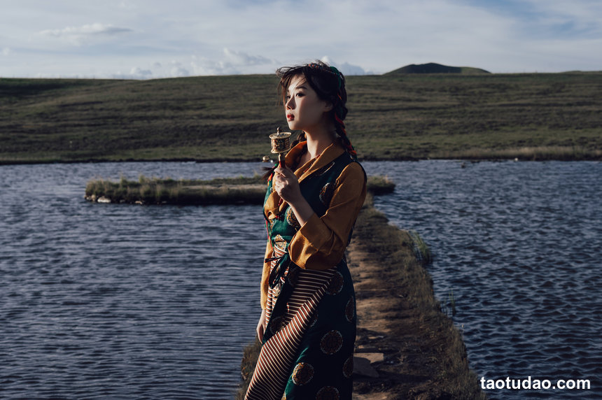 图片[2]-[YITUYU艺图语]2022.10.11 乌兰草原 紫卿[21+1P／145MB]-绅士图