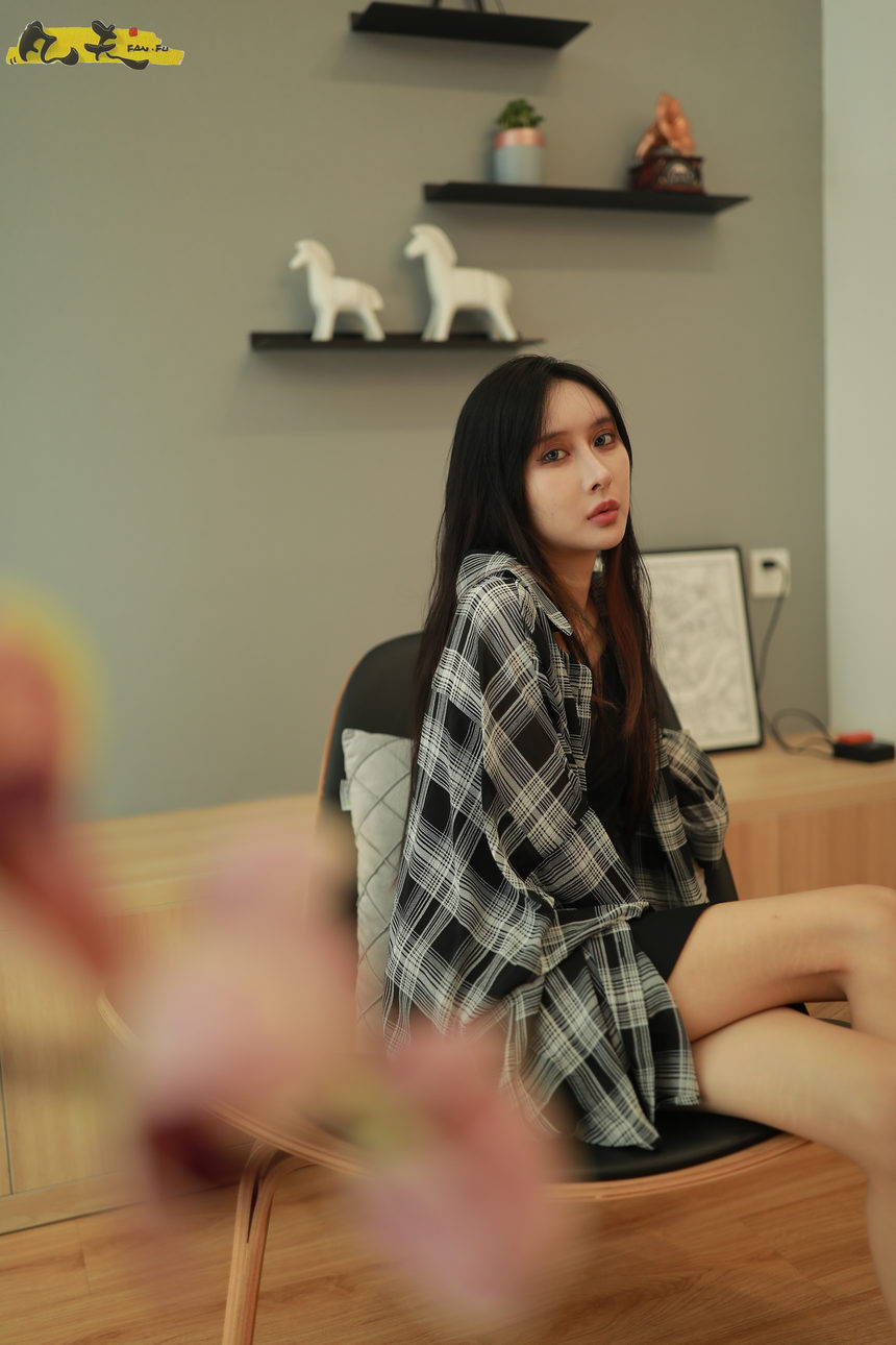 图片[4]-凡夫摄影 NO.0009 – 依茜 高帮帆布鞋黑色棉袜[243P+1V／4.02GB]-绅士图