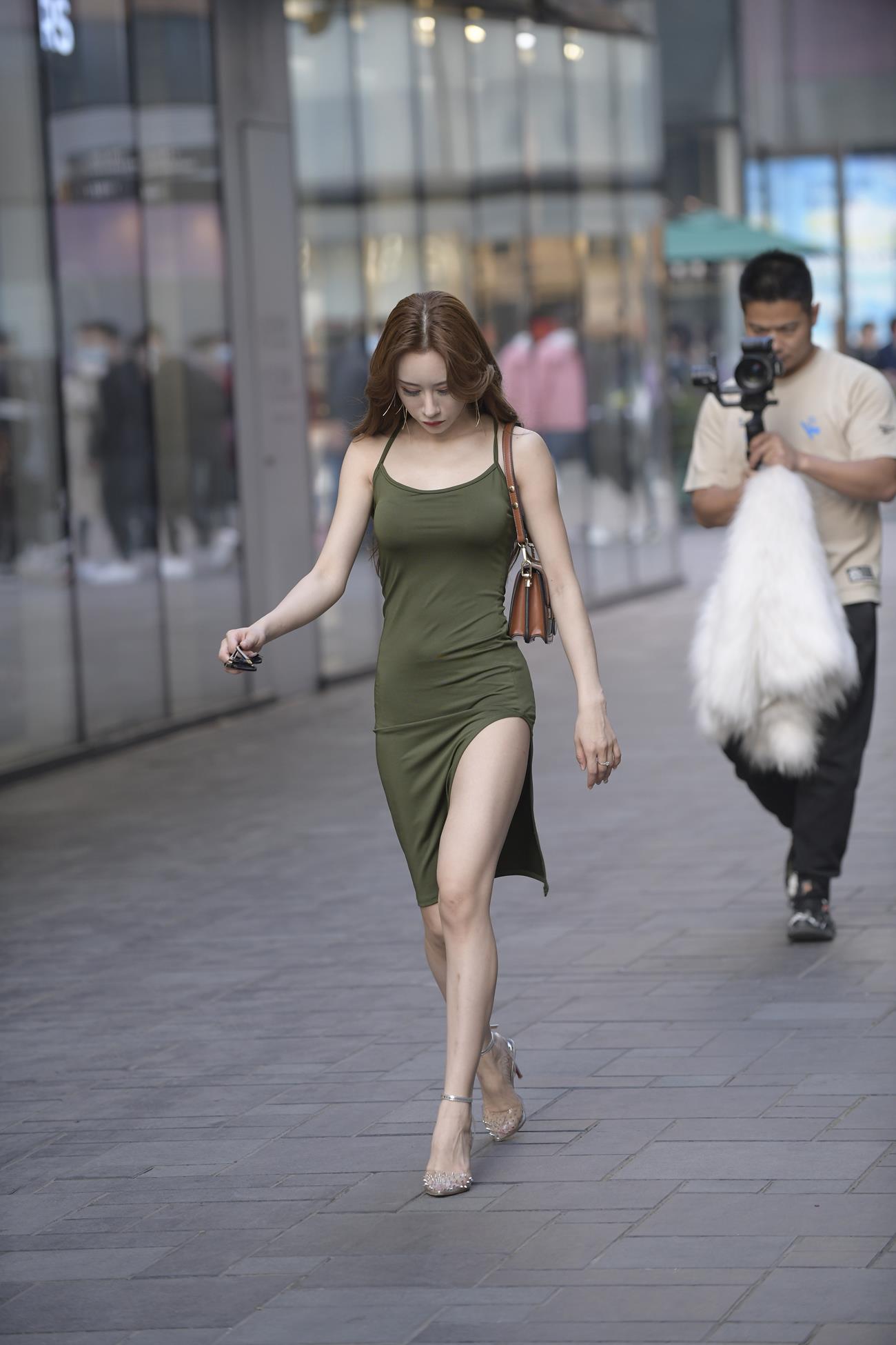 图片[2]-精选街拍作品 大气迷人吊带裙[117P/185MB] – 原版超清-绅士图