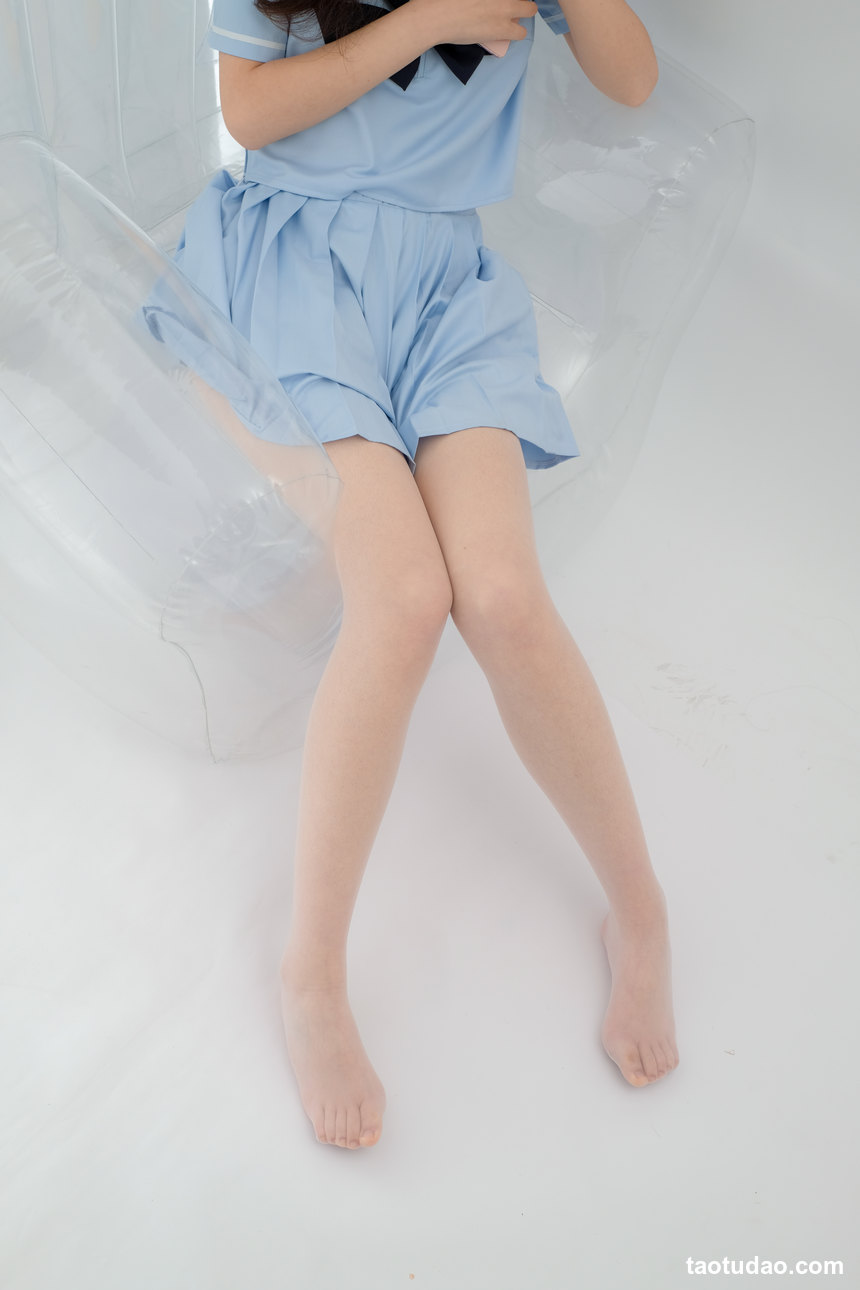 图片[2]-喵写真 PR15 003 肉丝美脚玩水瓶 [69P+1V-785MB]-绅士图