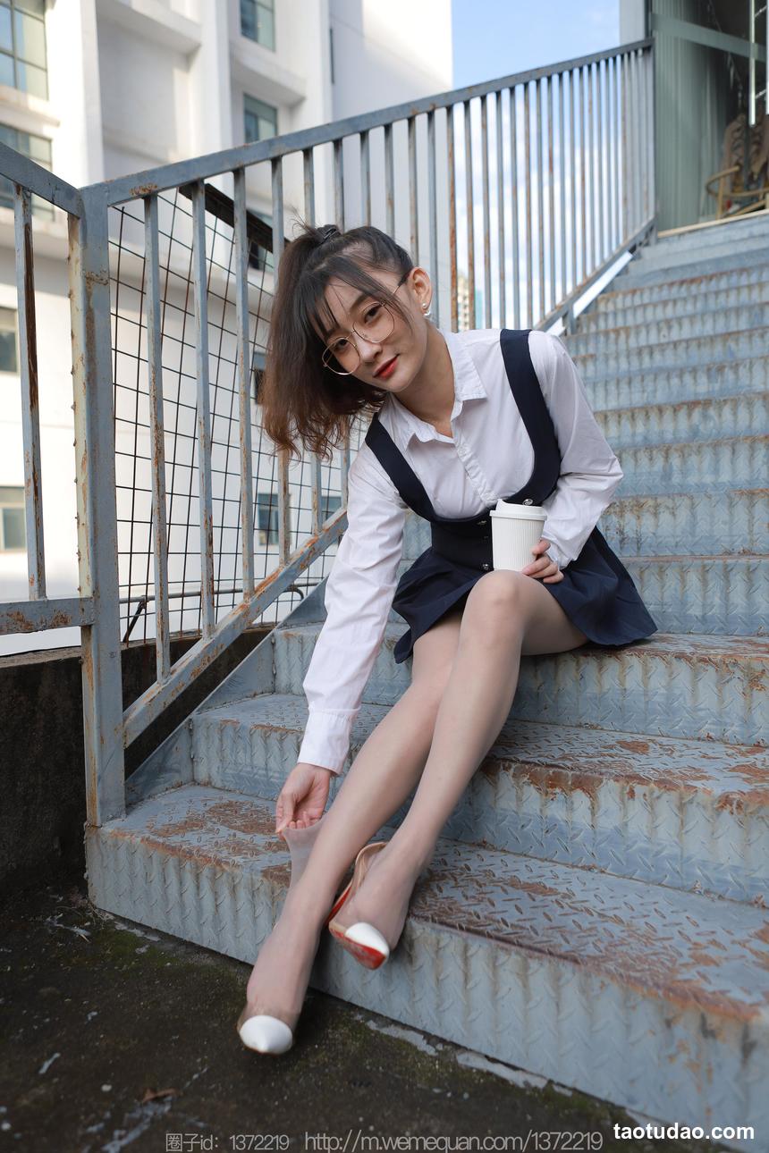 图片[2]-[IESS异思趣向] 2022.12.13 丝享家 1297 秋秋《楼梯偶遇婉萍》[79P-89.2M]-绅士图