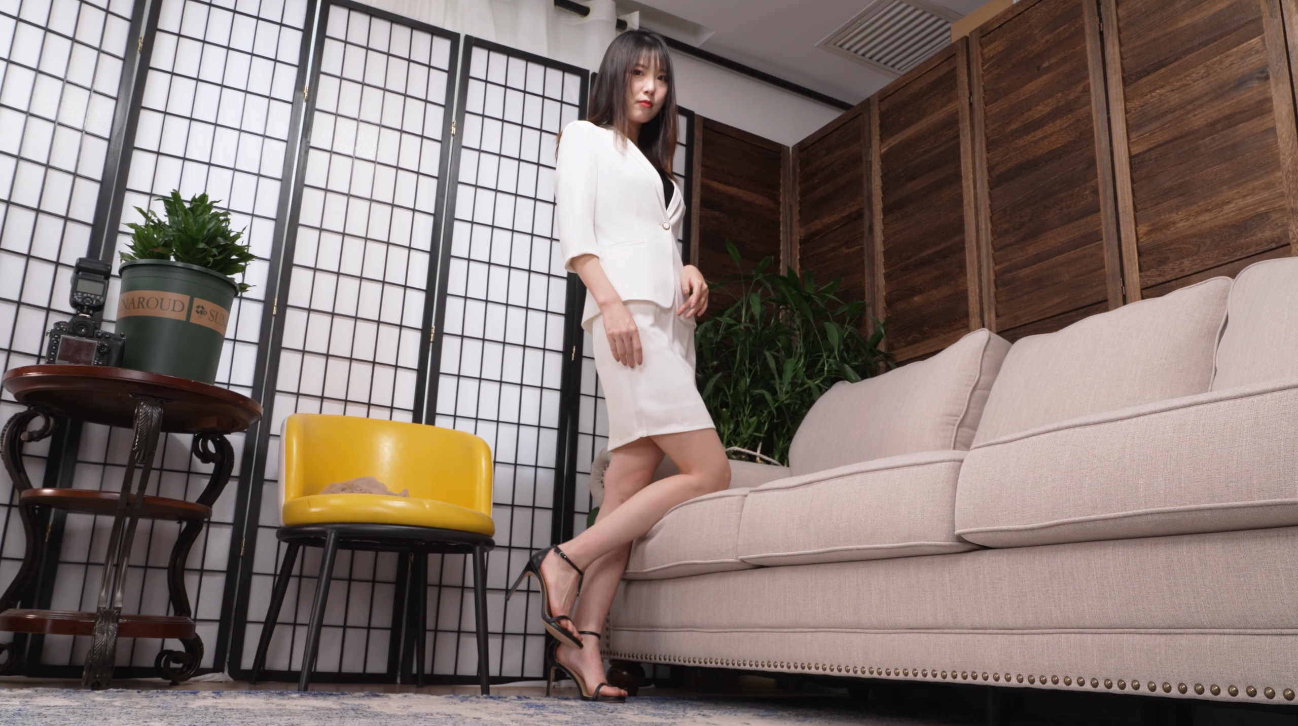 A&F NO.153 王佳-订拍制服沙发肉丝 第18部[1V／2.83GB]-绅士图