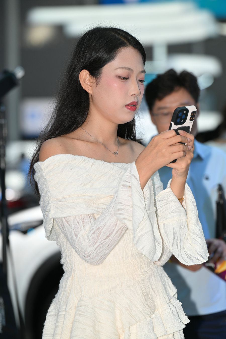 精选街拍视频 No.8812 白色连衣裙 / 74P-1.34GB /-绅士图