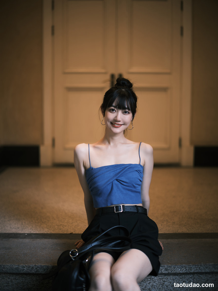 图片[2]-[YITUYU艺图语]2022.04.13 外滩一日游 飞鸟咕咕-[23+1P／508MB]-绅士图