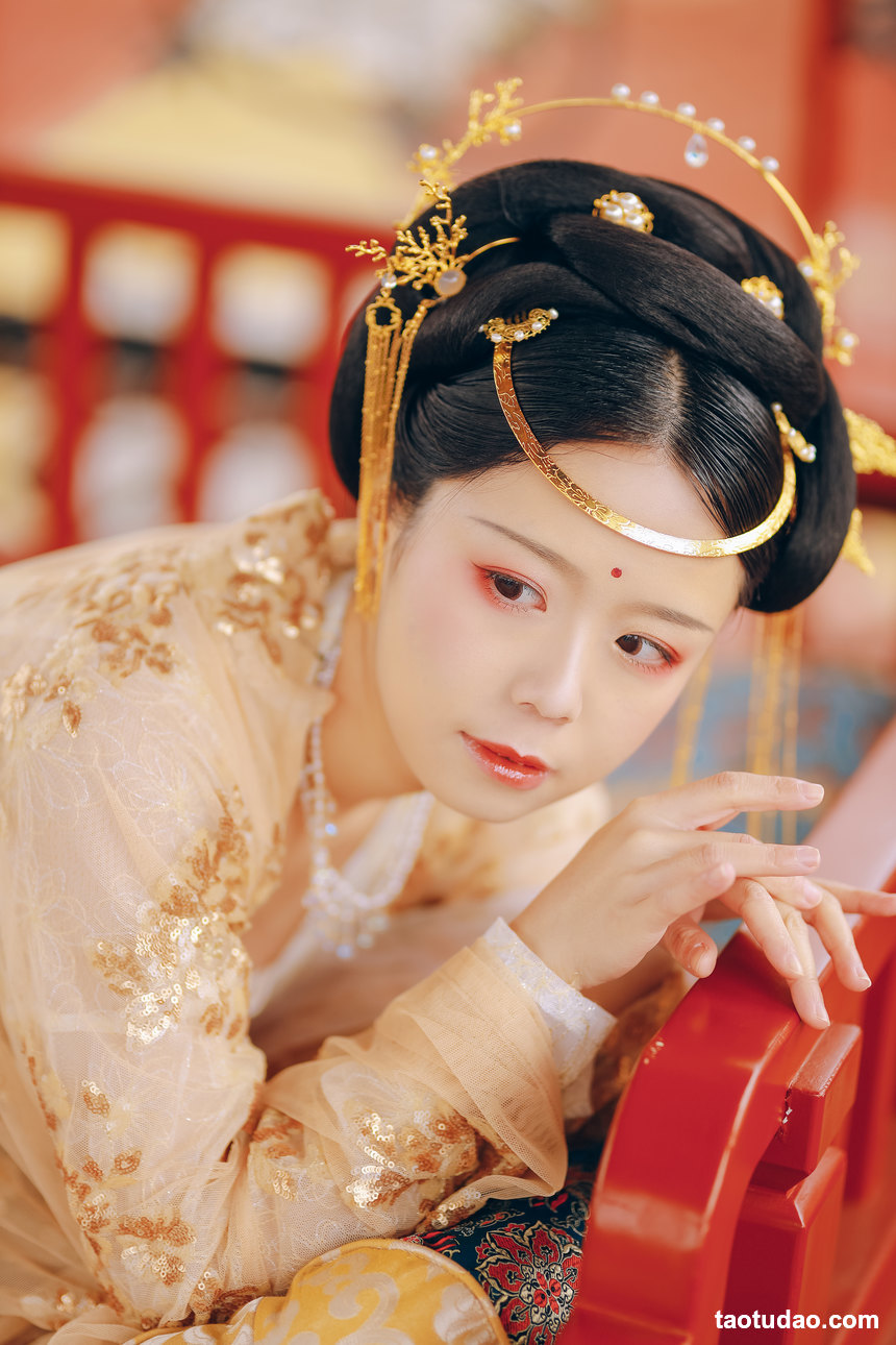 图片[4]-[YITUYU艺图语]2022.08.24 云想衣裳花想容 Suky喜欢软绵绵毛茸茸的团子[21+1P／199MB]-绅士图