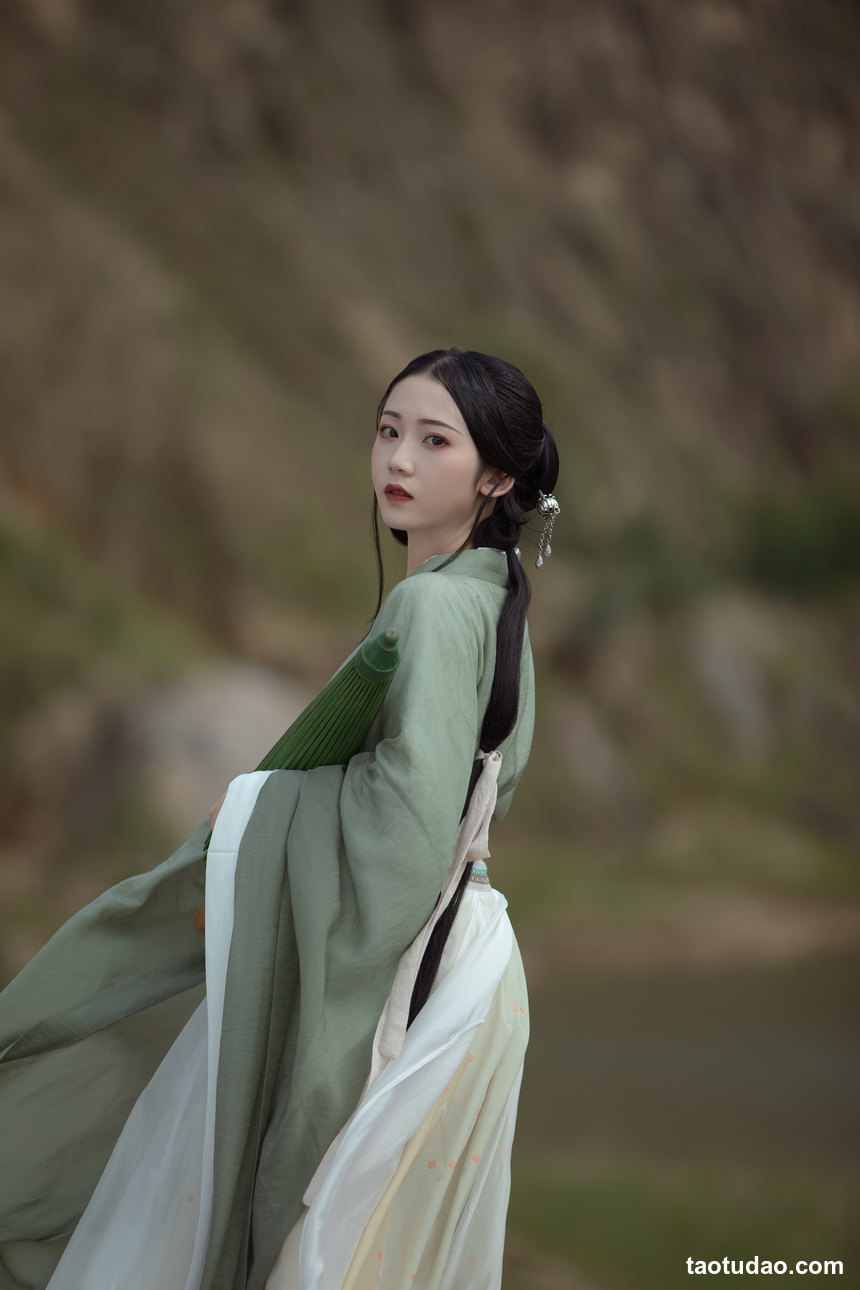 图片[2]-[YITUYU艺图语]2022.11.10 漠北 katycat[25+1P／363MB]-绅士图