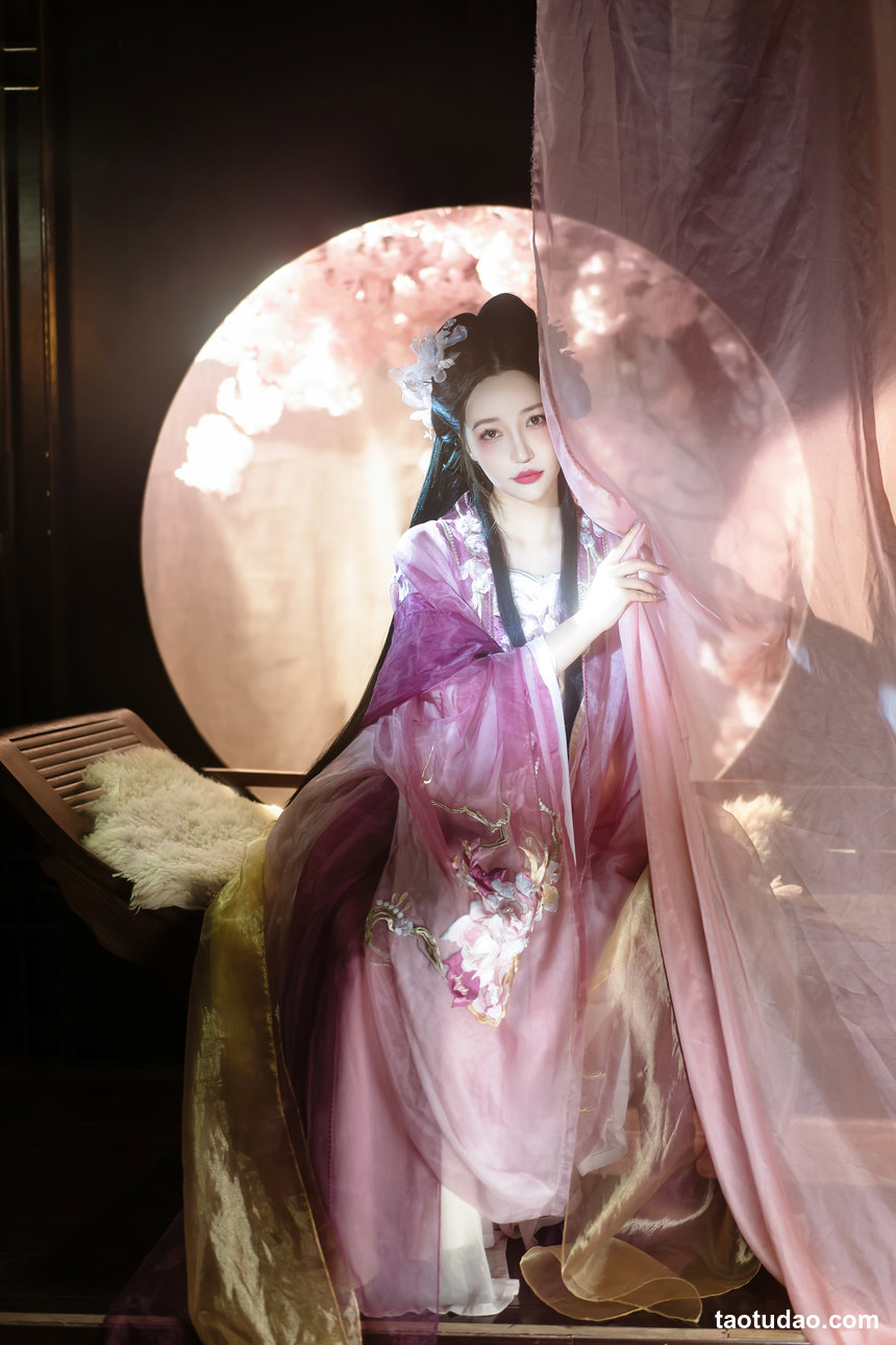 图片[2]-[YITUYU艺图语]2022.11.26 醉花酿 小田月嘉[26+1P／596MB]-绅士图