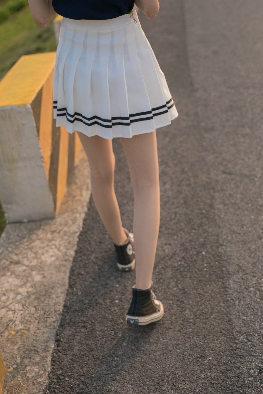 [尤蜜丝]穿搭写真 No.012 [30P-144MB]-绅士图