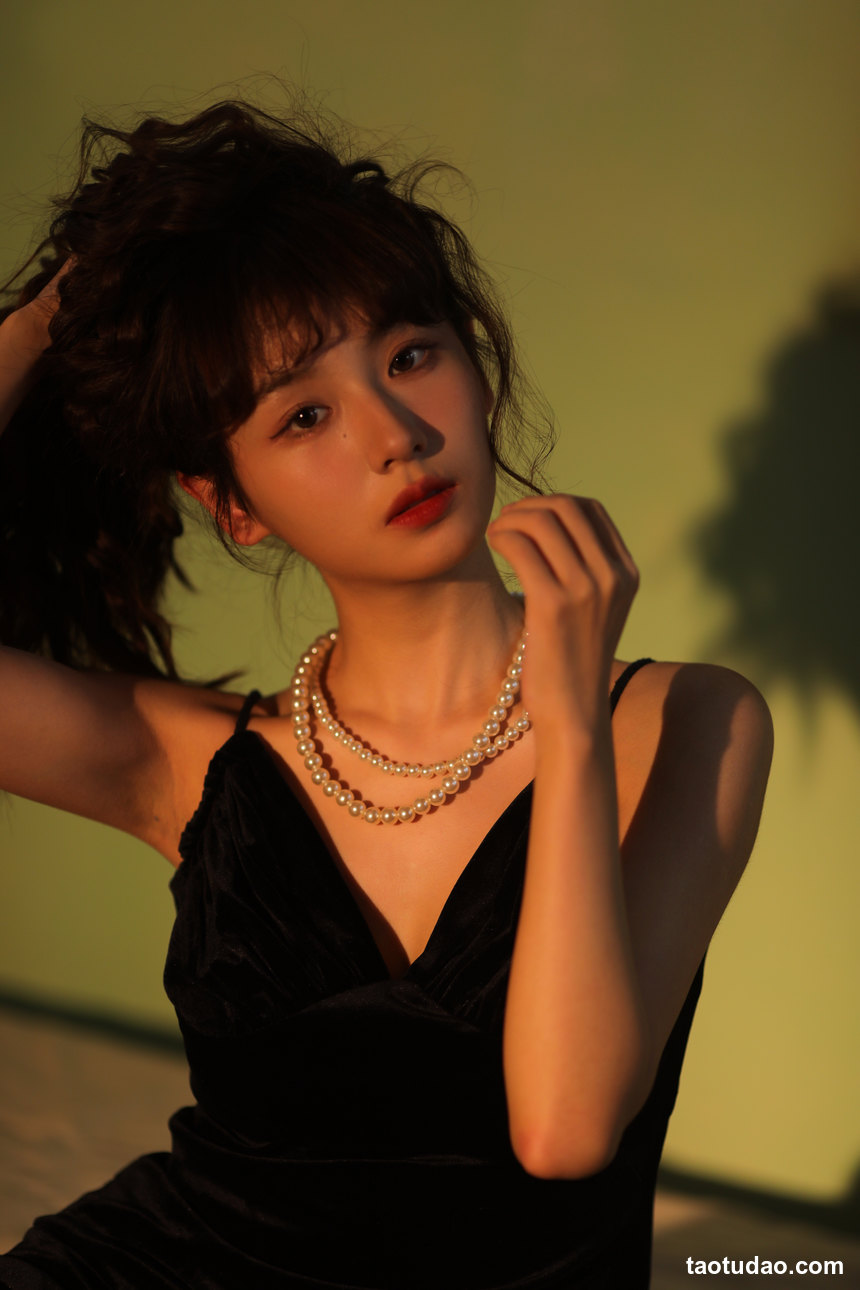 图片[4]-[YITUYU艺图语]2022.12.04 黑色神秘 顾林x[32+1P／569MB]-绅士图