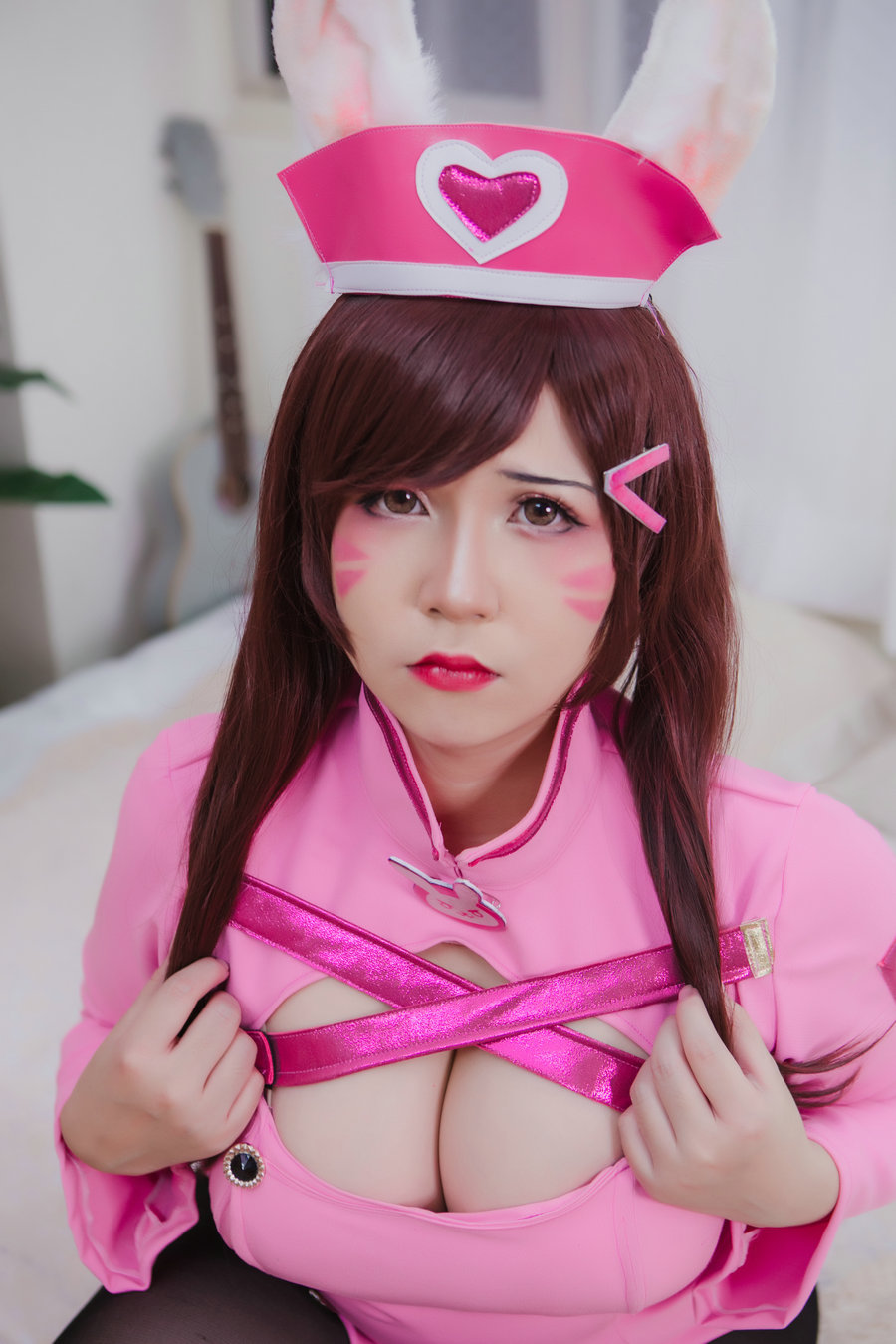 Uy Uy - D.VA Bunny Nurse / 32P-210MB / cos萌妹-绅士图