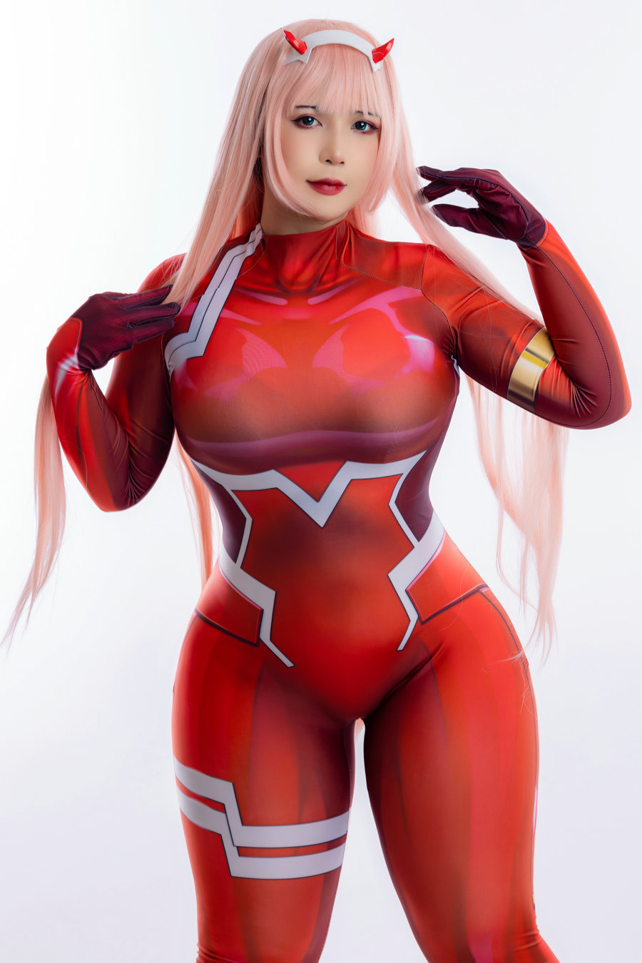 Uy Uy - Zero Two / 30P-82MB / cos萌妹-绅士图