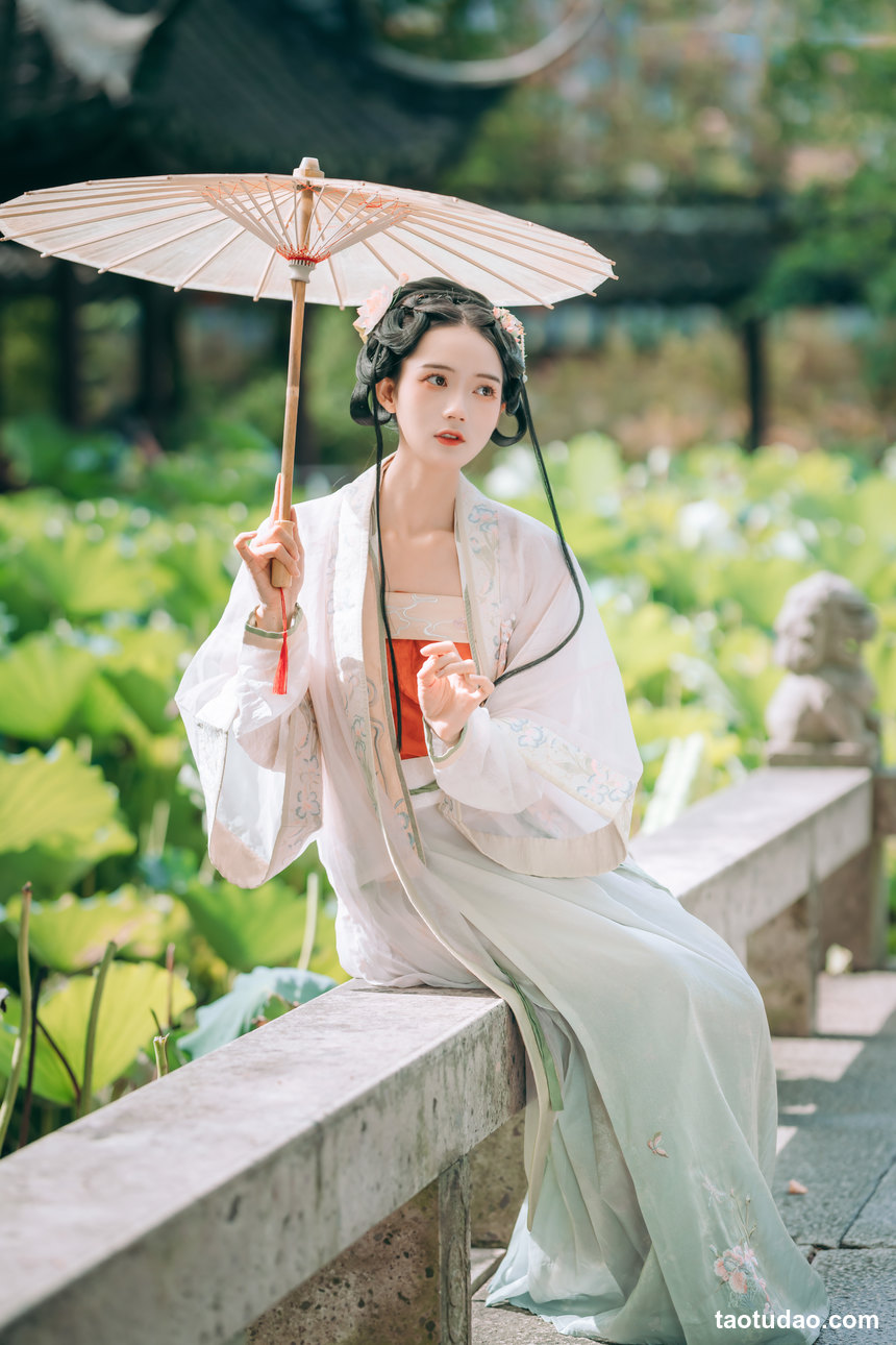 图片[2]-兔子Zzz不吃胡萝卜 – NO.102 &黄舒绮_suki 游园惊梦 [32P-140MB]-绅士图