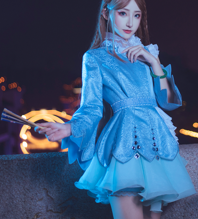《斗罗》宁荣荣绝美COS服上线,领口蕾丝花边仙气,蓬蓬裙超吸睛