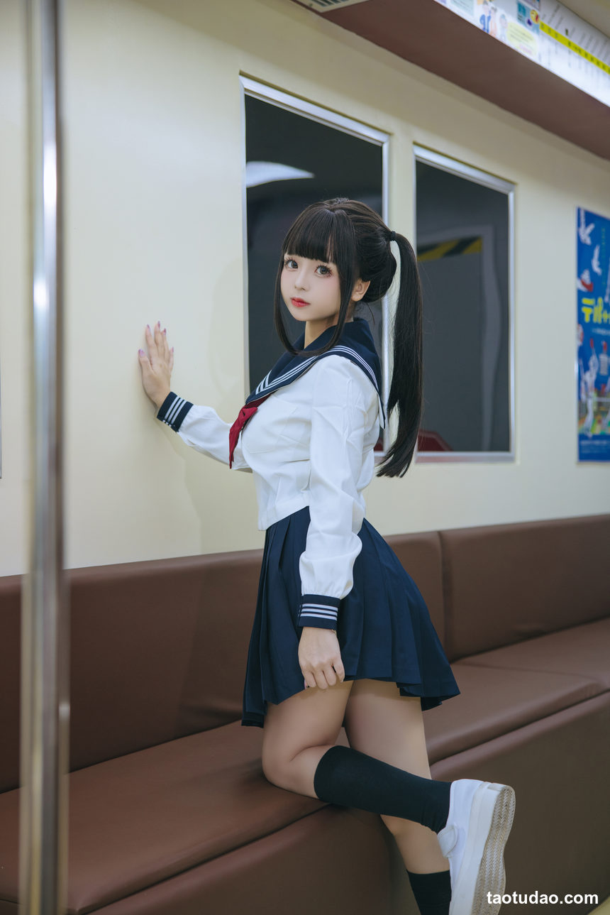 日奈娇 - 列车JK [140P-2.19G]-绅士图