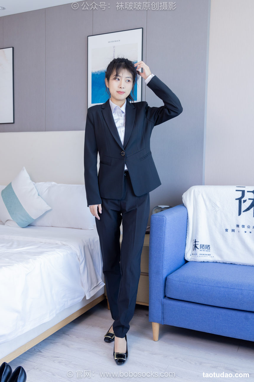 图片[4]-[BoBoSocks袜啵啵]NO.489 奶油 两双高跟鞋、薄肉丝、ol制服裤里丝、黑色美甲[151P+1V／7.76GB]-绅士图