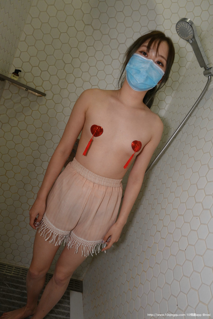 / ROSI写真 /口罩系列 2020.09.26 NO.1567 / 61P84MB / 丝袜丝足-绅士图