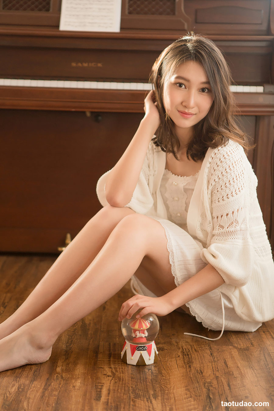 图片[3]-[YALAYI雅拉伊]2023.09.06 NO.1070 亲吻阳光[36P／231MB]-绅士图