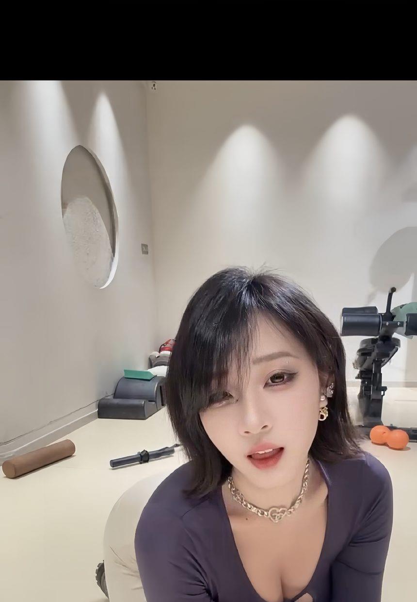 鹅鹅_健身房的剧情演绎[18P+9V-51MB]-艺库