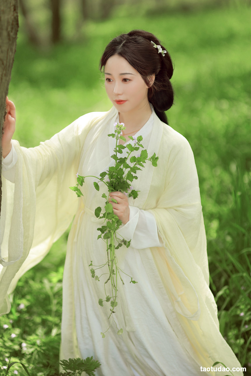 图片[2]-[YITUYU艺图语]2022.05.11 踏青 笑笑[24+1P／186MB]-绅士图