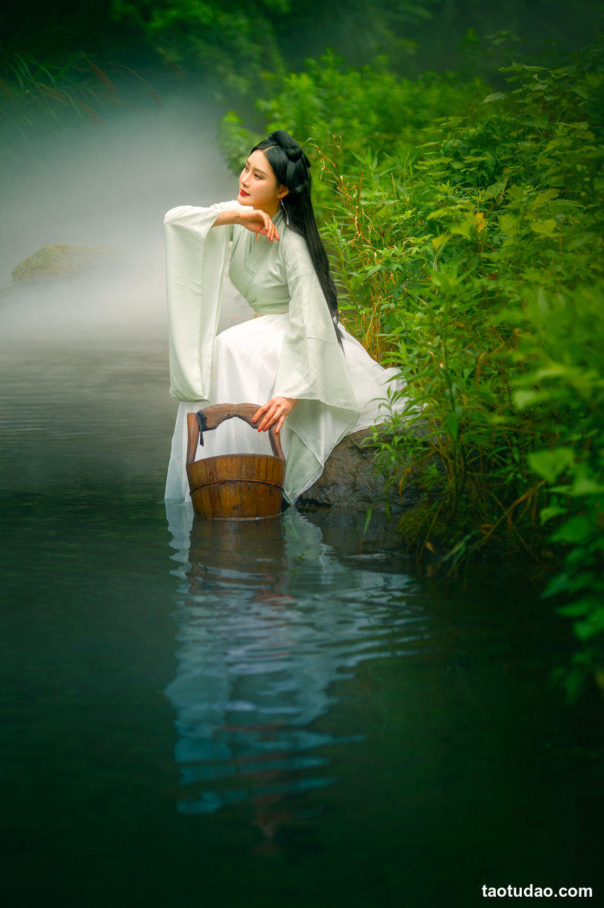 图片[2]-[YITUYU艺图语]2022.09.15 湖心雾渔 敏敏[27+1P／314MB]-绅士图