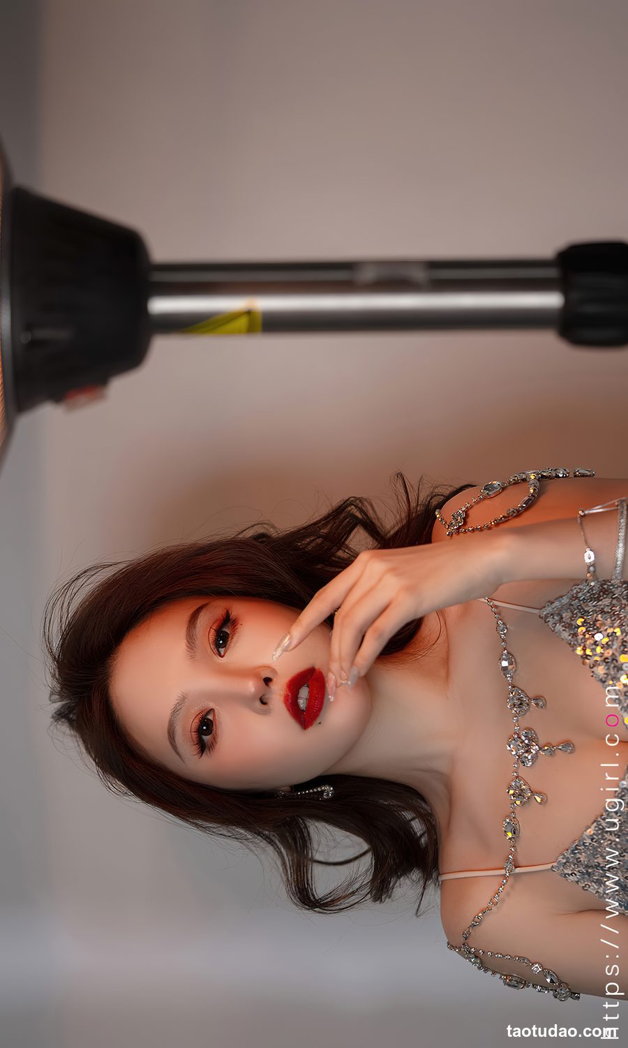 图片[3]-[Ugirls尤果网]爱尤物 2024.01.21 No.2765 妮小妖 孤独欢喜 [35P-85MB]-绅士图