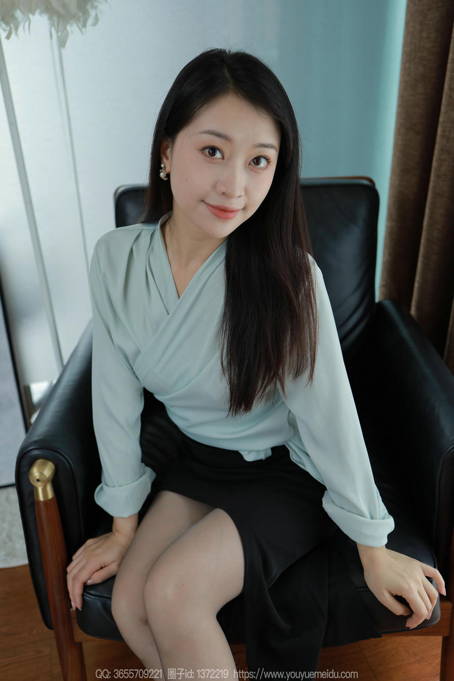 IESS异思趣向 - 模特：小婕《灰色丝》/ 87P-74MB / 机构-艺库