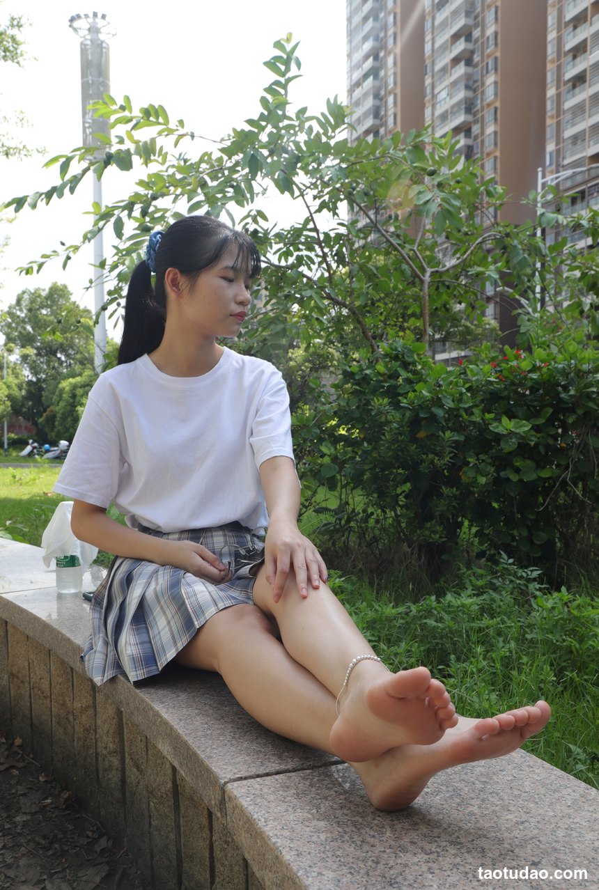 图片[4]-Pary摄影 NO.003 大学生婉萍的雪白美脚[169P／881MB]-绅士图