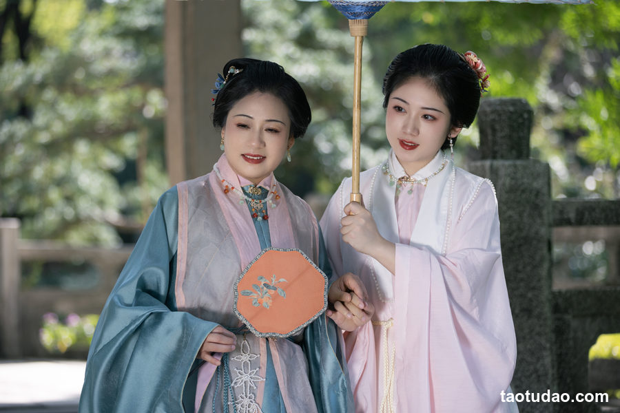 图片[2]-[YITUYU艺图语]2023.04.18 墨萱图 沉诗思 [32+1P／356MB]-绅士图