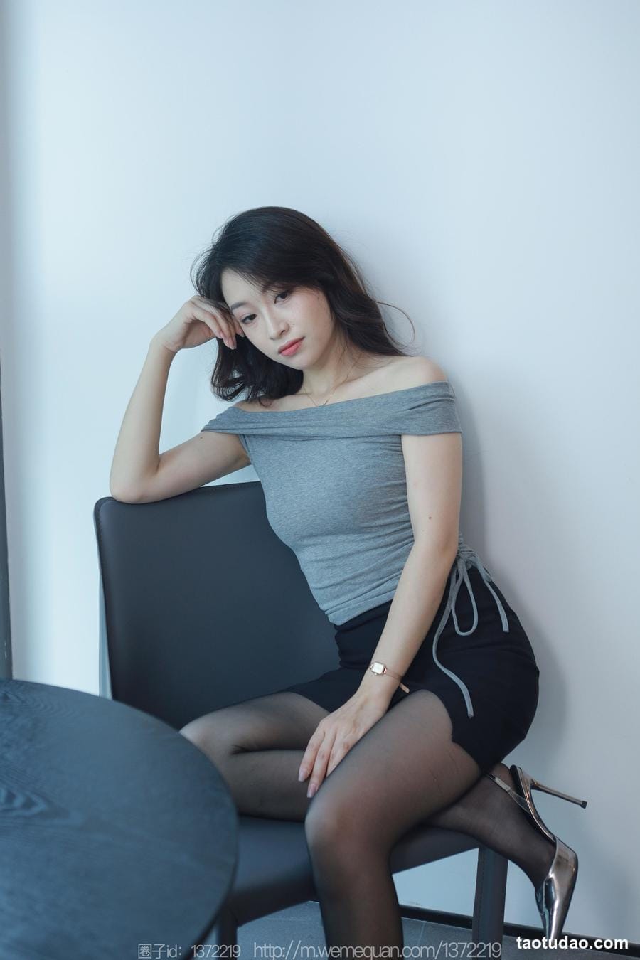 图片[2]-[IESS异思趣向] 2023.07.31 丝享家 1494 小婕《紧身的包臀裙》[85P-71.5M]-绅士图