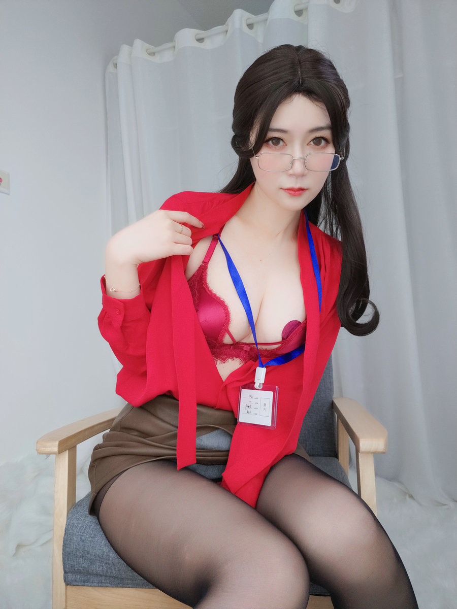 Coser小姐姐白银 - 新上任上司 / 43P3V-317MB / cos萌妹-绅士图