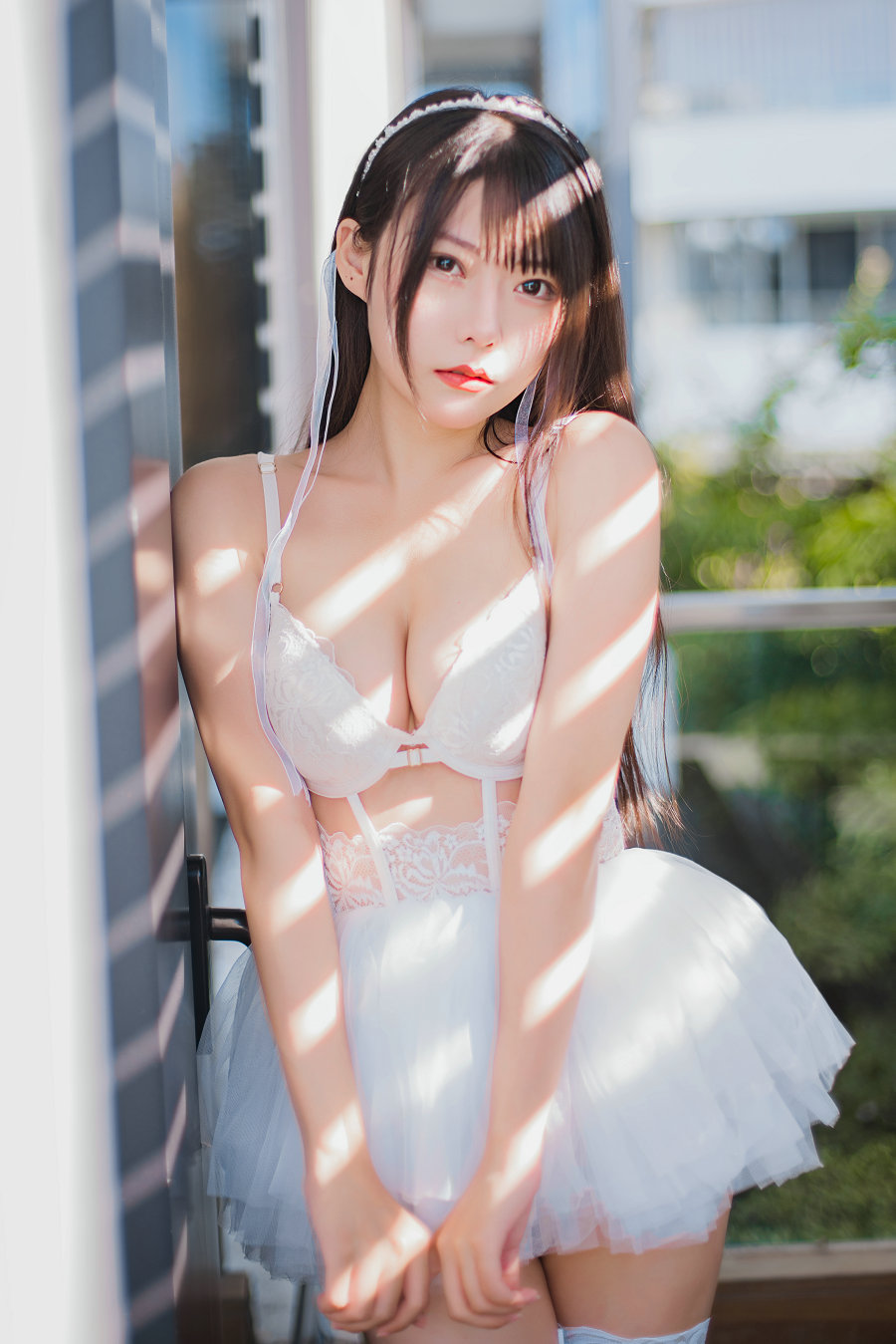 香草喵露露写真 - 杨枝甘露 白色纱裙 / 48P1V-1.22GB / cos萌妹-绅士图