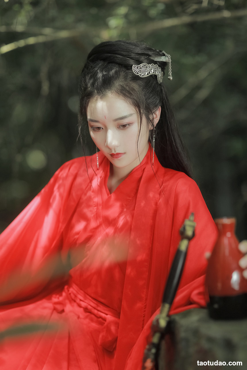 图片[2]-[YITUYU艺图语]2022.05.06 红衣行 嘉仪[21+1P／377MB]-绅士图