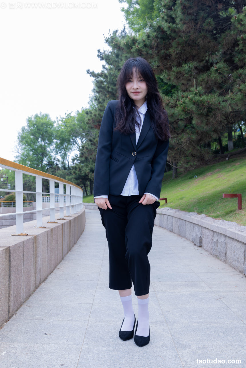 图片[3]-物恋传媒 NO.2238 小酒-高跟鞋、短白丝、ol制服户外[230P-1V-6.94G]-绅士图