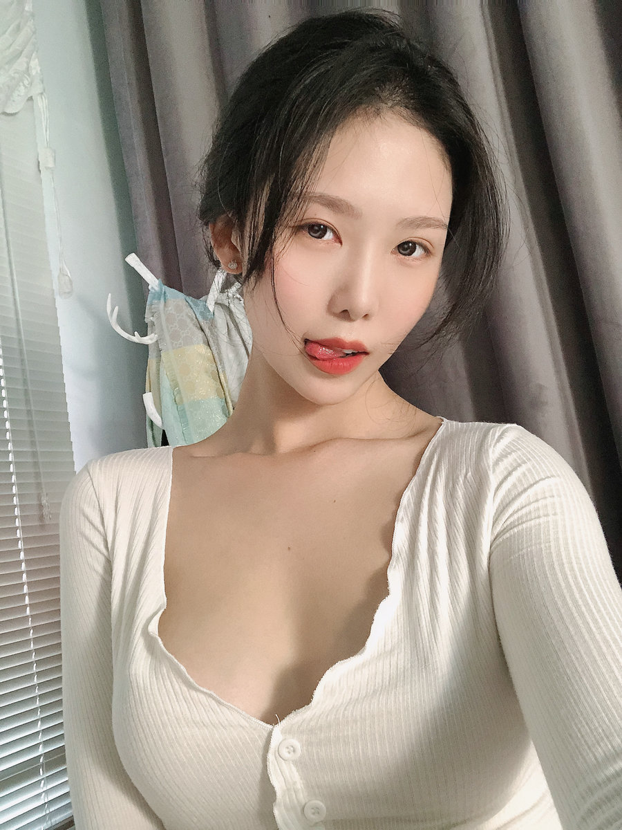 抖娘-利世图集 - 透视居家 / 24P1V-168MB / cos萌妹-绅士图