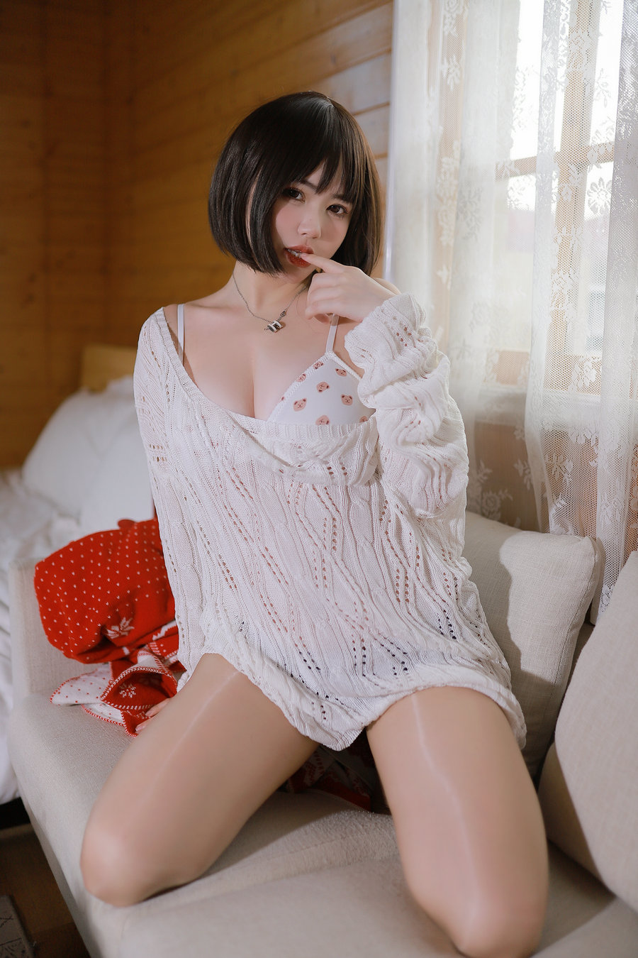 Tina很妖孽呀 - 温柔短发妹妹 / 52P1V-1.16GB / cos萌妹-绅士图