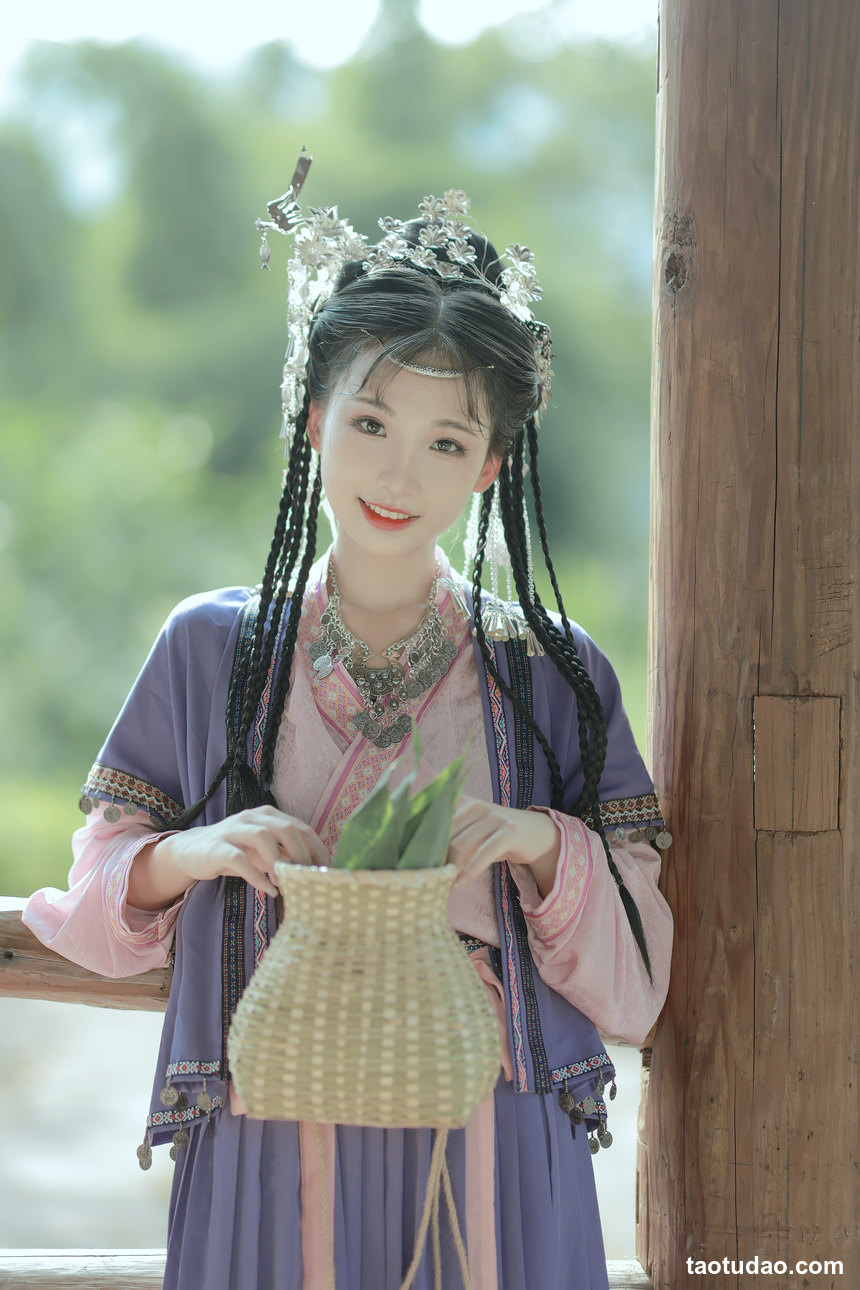 图片[4]-[YITUYU艺图语]2022.09.14 苗疆少女 卷卷[21+1P／188MB]-绅士图